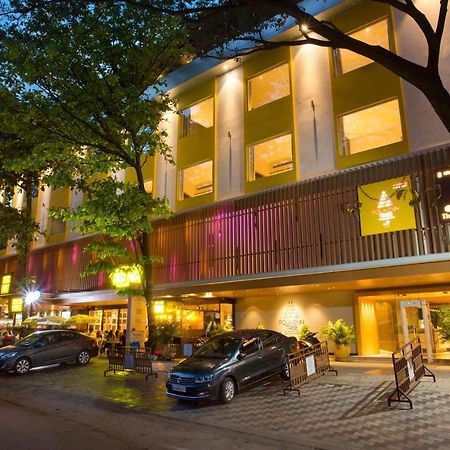 Hotel Fountain Tree By Tgi Bangalore Exterior foto